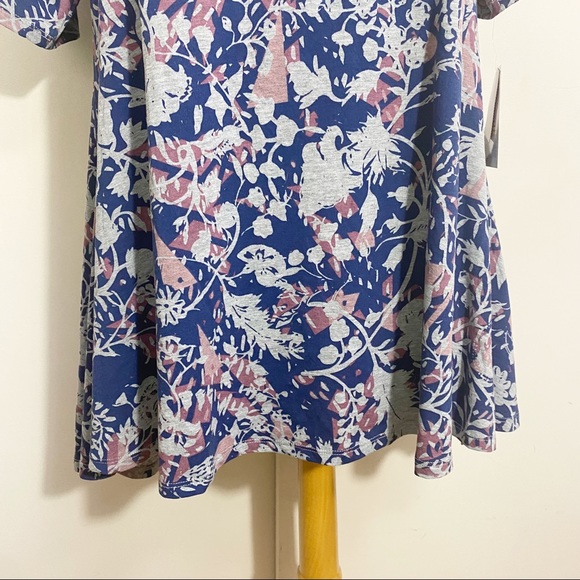 LULAROE NWT floral print fit & flare perfect tee. M Polyester knit. Long length. - Picture 5 of 12